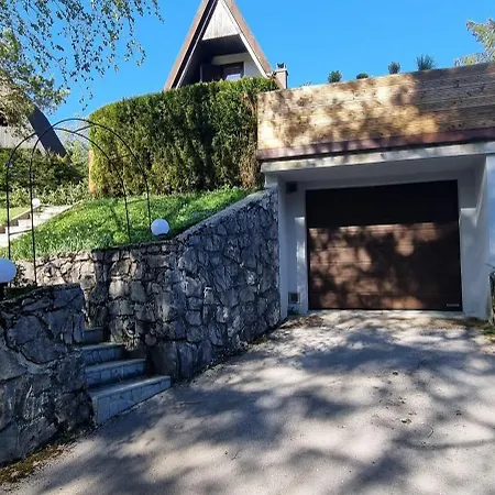 Semesterbostad Forest House Above Ljubljana Rakitna